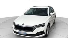 Bianco Usata 2022 Skoda Octavia Executive Station wagon | 19.600 € (Ottimo prezzo)