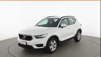 Usata Volvo XC40 Momentum 150 CV (110 kW) 2020 Bianco SUV