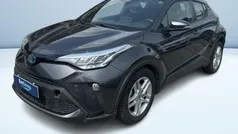 Grigio scuro metallizzato Usata 2023 Toyota C-HR Active SUV | 21.800 € (Buon prezzo)