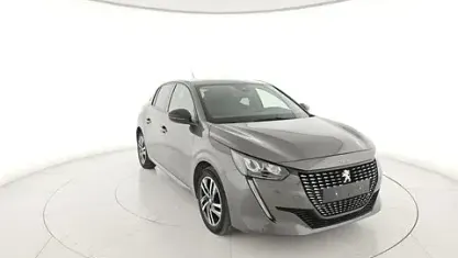 Usata Peugeot 208 Allure 101 CV (74 kW) 2023 Argento Utilitaria