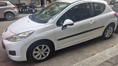 Bianco Usata 2010 Peugeot 207 Tre volumi | 2750 € (Buon prezzo)