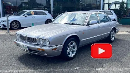 Usata Jaguar XJ Executive 237 CV (174 kW) 2002 Argento metallizzato Berlina