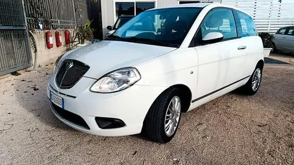 Bianco Usata 2011 Lancia Ypsilon Due volumi | 3500 € (Ottimo prezzo)