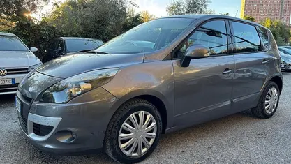 Usata Renault Scénic III 110 CV (80 kW) 2010 Monovolume