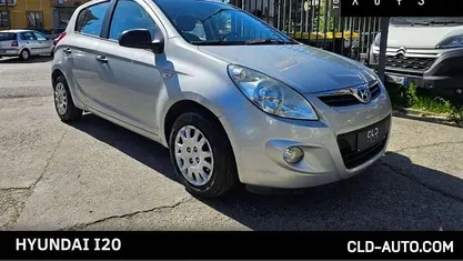 Begagnad Hyundai i20 Classic 78 HK (57 kW) 2011 Grå Halvkombi