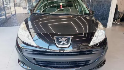 Usata Peugeot 207 Allure 70 CV (51 kW) 2011 Nero Berlina