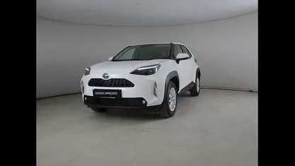 Bianco Usata 2022 Toyota Yaris Cross Active SUV | 19.600 € (Super prezzo)