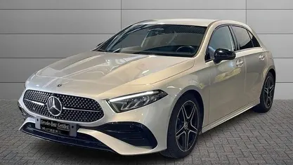 Usata Mercedes A180 Advanced Plus 116 CV (85 kW) 2023 Argento Utilitaria