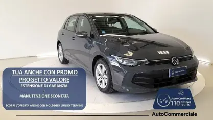 Usado VW Golf VIII Life 116 CV (85 kW) 2025 Gris