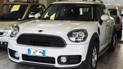 Bianco Usata 2017 Mini Cooper D Countryman Hype SUV | 13.900 € (Buon prezzo)