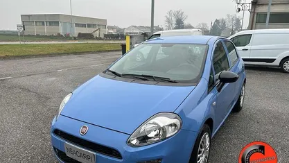 Usata Fiat Punto Street 95 CV (69 kW) 2017 Azzurro pastello Utilitaria