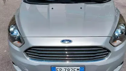 Usata Ford Ka 71 CV (52 kW) 2018 Grigio Berlina