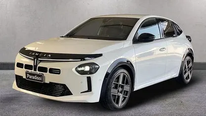 Usata Lancia Ypsilon 110 CV (80 kW) 2024 Utilitaria