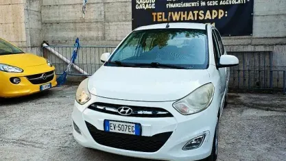 Usata Hyundai i10 Edition 69 CV (50 kW) 2014 Bianco Utilitaria