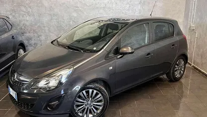 Usata Opel Corsa Edition 86 CV (63 kW) 2014 Utilitaria