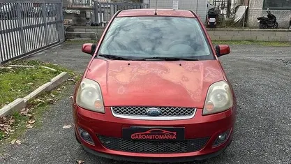 Usata Ford Fiesta Ghia 68 CV (50 kW) 2006 Arancione Utilitaria