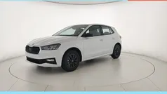 Bianco luna metallizzato Nuova 2025 Skoda Fabia Tre volumi | 15.900 € (Super prezzo)
