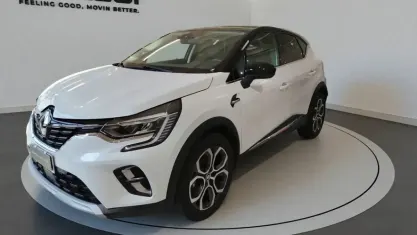 Usata Renault Captur Intens 101 CV (74 kW) 2022 Bic.bianco/tetto nero SUV
