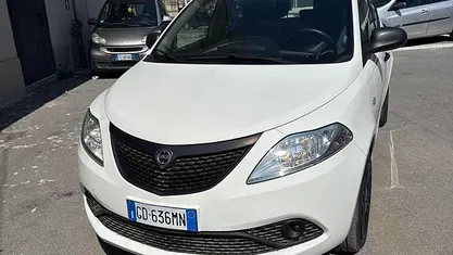 Usata Lancia Ypsilon 69 CV (50 kW) 2021 Utilitaria