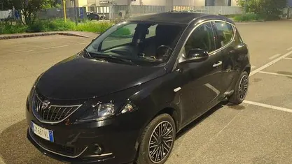 Nero Usata 2023 Lancia Ypsilon Gold Due volumi | 12.900 € (Buon prezzo)