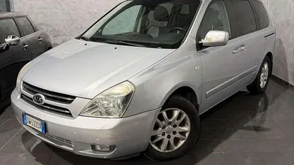 Usata Kia Carnival Family 185 CV (136 kW) 2009 Argento Monovolume