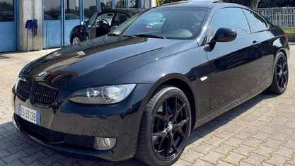 Usata BMW 320 177 CV (130 kW) 2010 Coupé