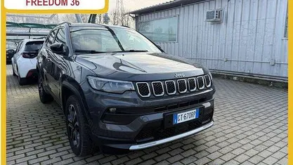 Usata Jeep Compass Limited 190 CV (139 kW) 2024 Grigio SUV