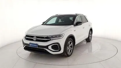 Usata VW T-Roc R-line 150 CV (110 kW) 2024 Bianco pastello SUV