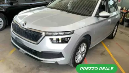 Usata Skoda Kamiq 110 CV (80 kW) 2022 Argento SUV