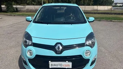 Usata Renault Twingo Night&Day 75 CV (55 kW) 2014 Azzurro Utilitaria