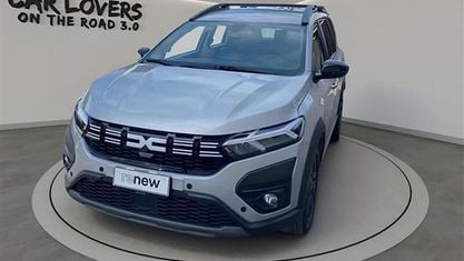 Käytetty Dacia Jogger Extreme 101 HP (74 kW) 2023 Harmaa Tila-auto
