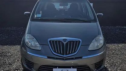 Usata 2007 Lancia Musa Monovolume | 3399 € (Buon prezzo)