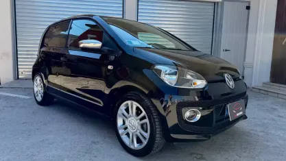 Usata VW up! 68 CV (50 kW) 2014 Nero Utilitaria