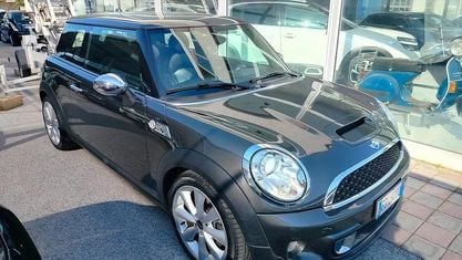 Usata Mini Cooper SD 143 CV (105 kW) 2013 Grigio Utilitaria