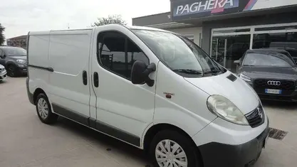 Usata Opel Vivaro 114 CV (83 kW) 2006 Monovolume