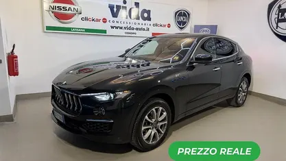 Begagnad Maserati Levante 330 HK (242 kW) 2022 Svart SUV
