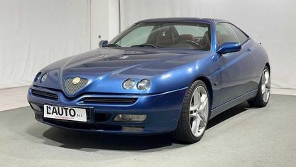 Begagnad Alfa Romeo GTV 220 HK (161 kW) 1997 Blå Sportkupé