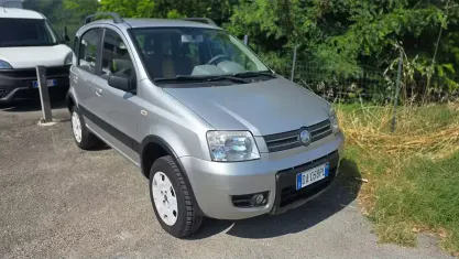 Usata Fiat Panda 4x4 Climbing 69 CV (50 kW) 2006 Utilitaria
