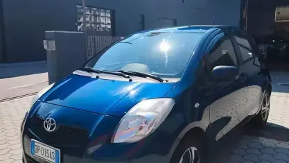 Usata Toyota Yaris 69 CV (50 kW) 2008 Blu Utilitaria