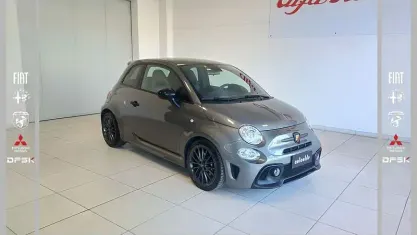 Usata Abarth 695 Competizione 180 CV (132 kW) 2022 Grigio scuro Utilitaria