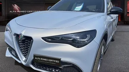 Usata Alfa Romeo Stelvio Super 209 CV (153 kW) 2023 Grigio SUV