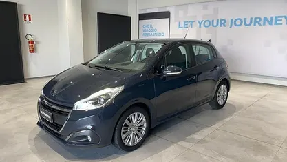 Usata Peugeot 208 Active 75 CV (55 kW) 2018 Grigio Utilitaria