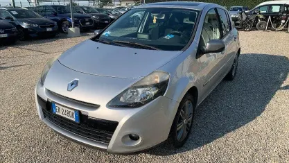 Usata Renault Clio II 75 CV (55 kW) 2011 Grigio Berlina