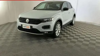 Bianco Usata 2018 VW T-Roc Advance SUV | 16.999 € (Buon prezzo)