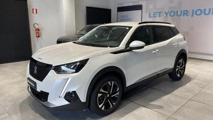 Usata Peugeot 2008 Allure 110 CV (80 kW) 2021 Bianco SUV