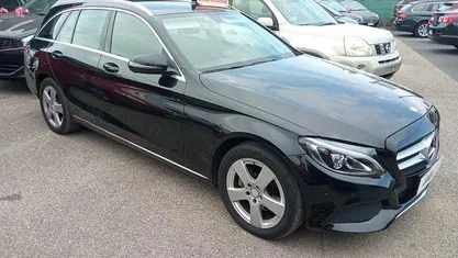Usata Mercedes C220 Premium 169 CV (124 kW) 2016 Nero Station wagon