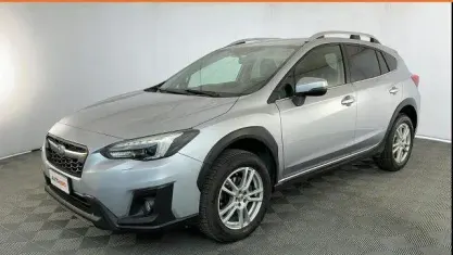 Usata Subaru XV Style 115 CV (84 kW) 2019 Argento SUV