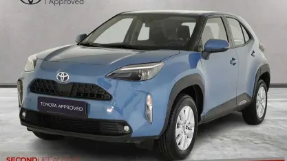 Usata Toyota Yaris Active 116 CV (85 kW) 2022 Blu Utilitaria
