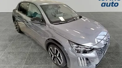 Usata Peugeot 208 GT 101 CV (74 kW) 2024 Utilitaria