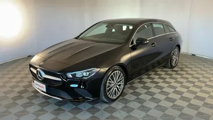 Begagnad Mercedes CLA180 Shooting Brake Progressive 116 HK (85 kW) 2023 Svart Kombi